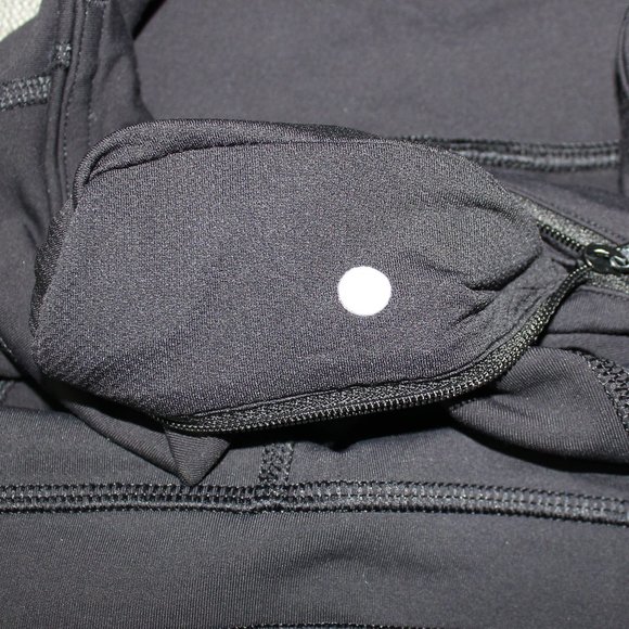Lululemon Athletica Leggings Black Size 6 Run Zip Pocket Back Capri (2 items ) - Picture 9 of 9